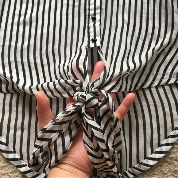 Foreign exchange striped button tank top - Picture 3 of 8